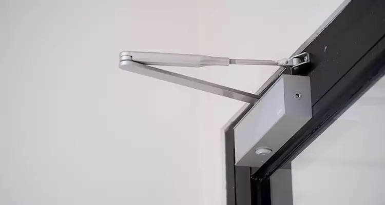 Screen Door Closer Repair in Ormond Beach, FL